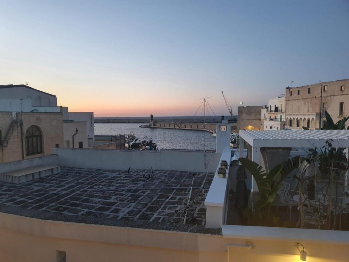 Palazzo Cacace Apartment โมโนโปลี ภายนอก รูปภาพ